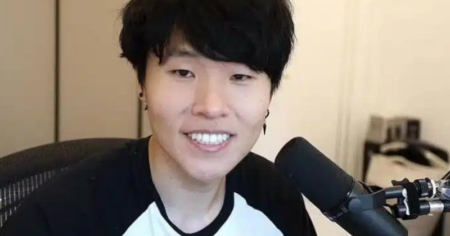 Jeremy Wang ‘Disguised Toast’